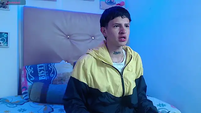 Snapshot of iam_lukas__ chatting on December 17, 2025, 3:17 pm iam lukas online show from December 17, 2025, 3:17 pm