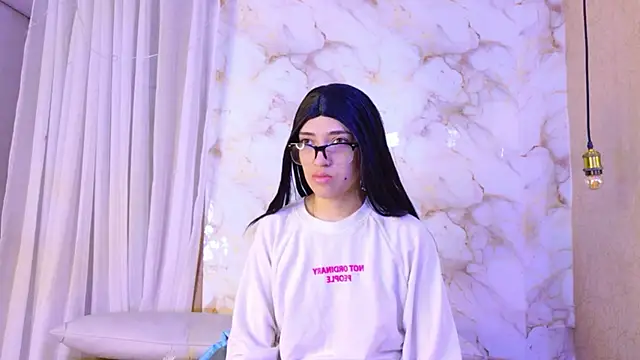 michaelmistress online show from November 19, 2025, 11:32 am