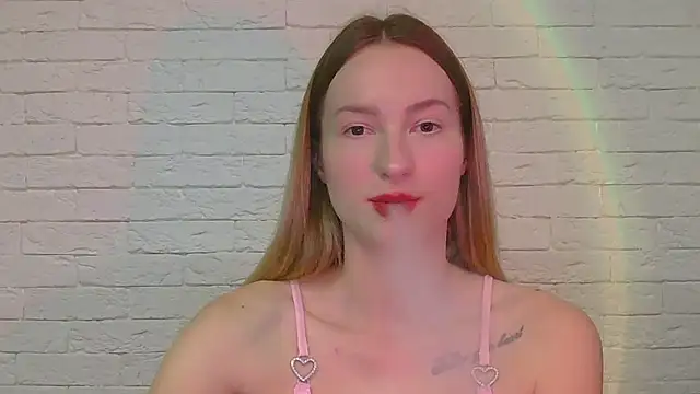 Snapshot of Alice_Sweet_01 chatting on December 20, 2025, 1:47 pm Alice Sweet 01 online show from December 20, 2025, 1:47 pm