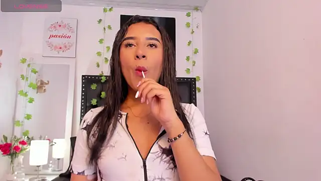 ScarlettVell online show from January 18, 2026, 7:28 pm