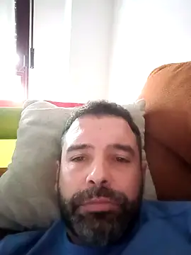 Feistysausage online show from November 11, 2025, 3:18 pm