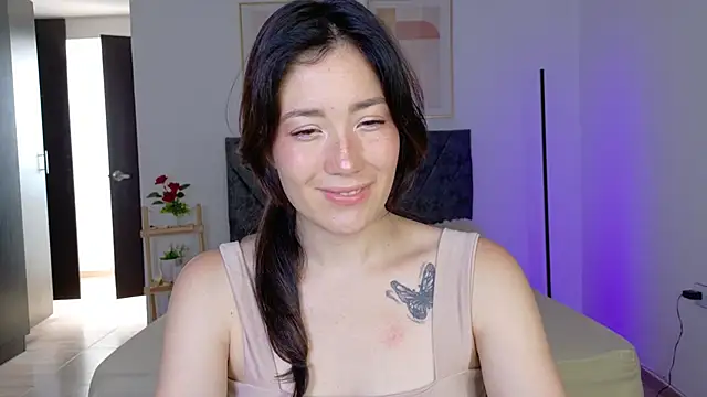 Snapshot of Eliih_01 chatting on October 1, 2025, 2:43 pm Eliih 01 online show from October 1, 2025, 2:43 pm