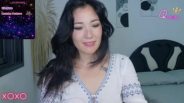 Snapshot of Eliih_01 chatting on January 12, 2026, 2:07 am Eliih 01 online show from January 12, 2026, 2:07 am