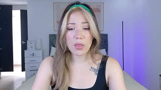 Snapshot of Eliih_01 chatting on September 12, 2025, 6:07 pm Eliih 01 online show from September 12, 2025, 6:07 pm