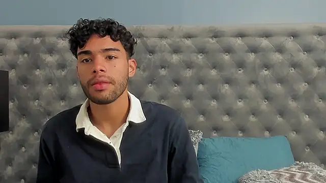 RaphaelDufort online show from October 18, 2025, 5:37 pm