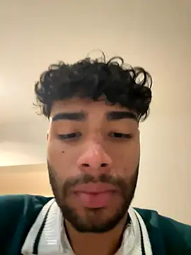 RaphaelDufort online show from November 28, 2025, 11:38 pm