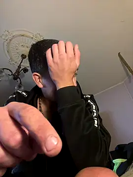 Snapshot of gb7572 chatting on September 8, 2025, 7:24 pm gb7572 online show from September 8, 2025, 7:24 pm