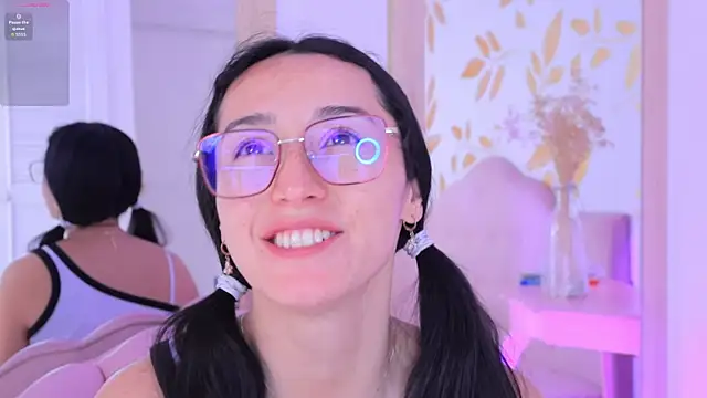 Ginevra esposito online show from October 10, 2025, 12:50 pm