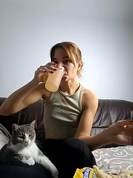 D4ddyslut online show from November 28, 2025, 12:27 pm