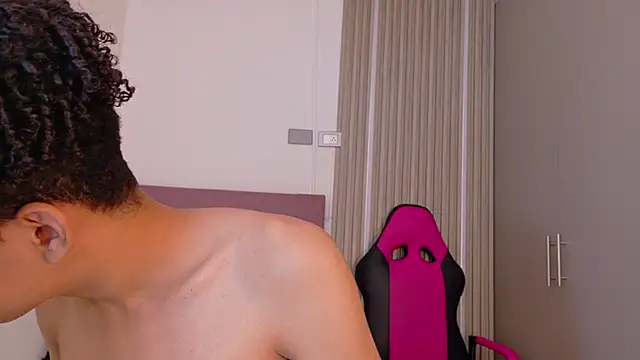 Ivone Rose  online show from October 29, 2025, 12:26 pm