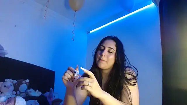 Snapshot of Electraweb_09 chatting on December 18, 2025, 8:56 pm Electraweb 09 online show from December 18, 2025, 8:56 pm