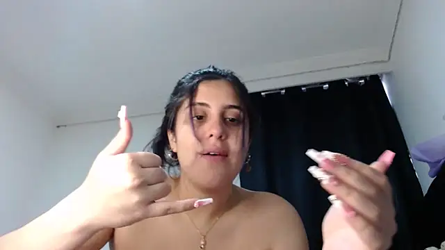 Snapshot of Electraweb_09 chatting on October 19, 2025, 10:23 pm Electraweb 09 online show from October 19, 2025, 10:23 pm