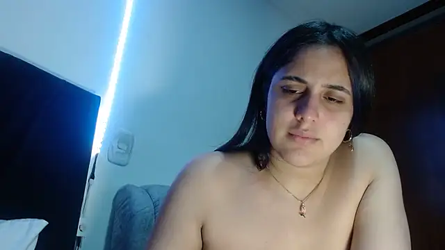 Snapshot of Electraweb_09 chatting on October 6, 2025, 11:05 pm Electraweb 09 online show from October 6, 2025, 11:05 pm