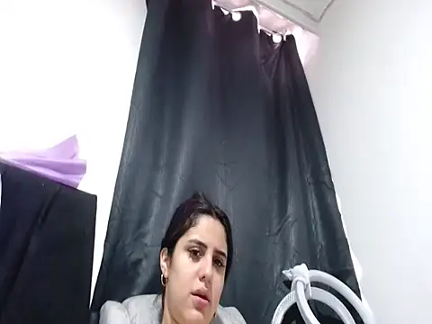 Snapshot of Electraweb_09 chatting on September 9, 2025, 8:29 pm Electraweb 09 online show from September 9, 2025, 8:29 pm