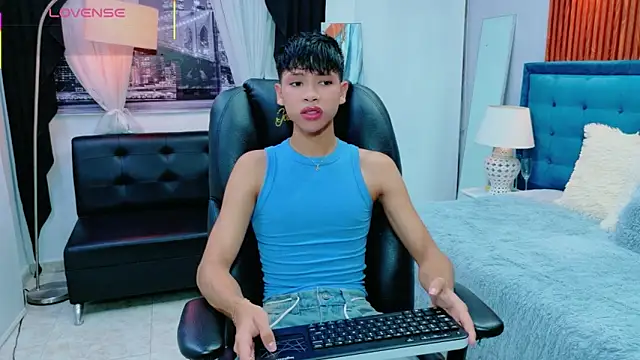 Snapshot of dilan_911 chatting on May 6, 2026, 6:34 pm dilan 911 online show from May 6, 2026, 6:34 pm