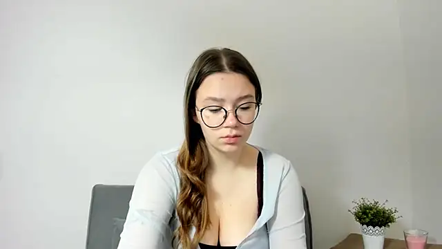 Snapshot of KatySensualy chatting on October 30, 2025, 4:15 pm KatySensualy online show from October 30, 2025, 4:15 pm