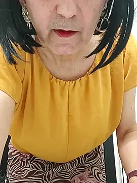 Emily de Carla online show from February 10, 2026, 4:39 pm