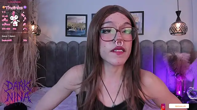 Dark nina  online show from November 8, 2025, 3:21 am