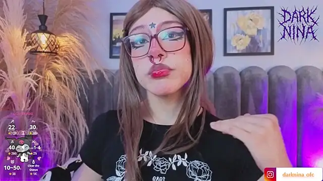 Dark nina  online show from February 10, 2026, 3:49 am