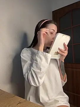 Snapshot of vexlana chatting on October 26, 2025, 1:22 pm vexlana online show from October 26, 2025, 1:22 pm
