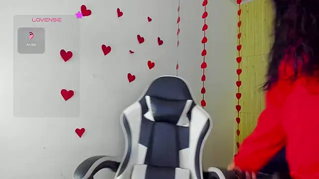 Raven Rouge  online show from February 23, 2026, 9:48 pm