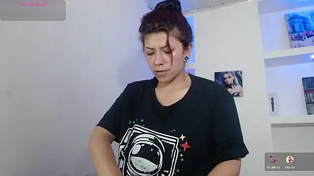 Raven Rouge  online show from January 12, 2026, 8:25 pm