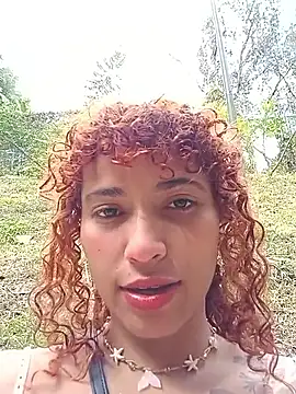 Vikyvoyeur online show from December 19, 2025, 6:43 pm