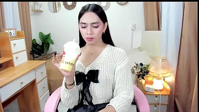 Snapshot of joyfulmartinaa chatting on October 6, 2025, 3:57 pm joyfulmartinaa online show from October 6, 2025, 3:57 pm