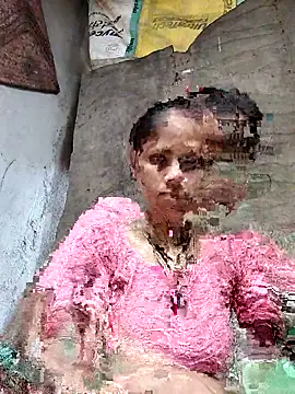 Hot-ilaiy online show from October 19, 2025, 2:14 am