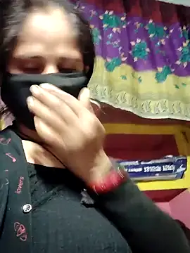 Hot-ilaiy online show from November 29, 2025, 10:54 pm