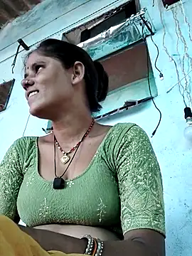 Hot-ilaiy online show from September 17, 2025, 3:08 am