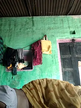 Hot-ilaiy online show from October 2, 2025, 3:10 am