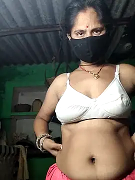 Hot-ilaiy online show from September 12, 2025, 10:42 pm