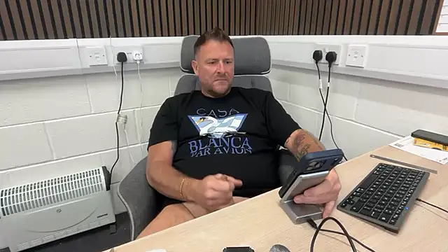 bilf1978 online show from June 18, 2026, 9:14 am