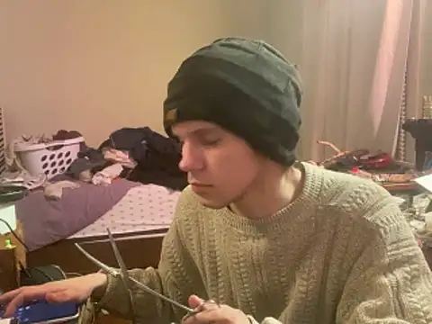 XanderOzzz online show from December 19, 2025, 10:06 am