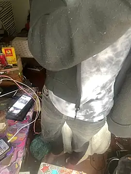 XanderOzzz online show from February 17, 2026, 8:50 pm