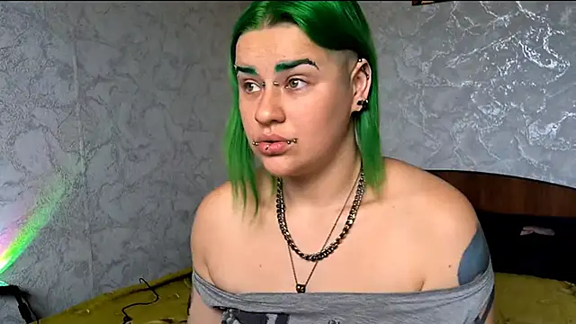 Snapshot of NeonNectar_ chatting on October 15, 2025, 9:39 am NeonNectar online show from October 15, 2025, 9:39 am