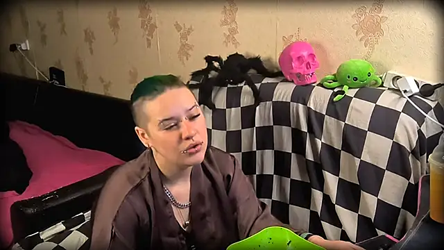 Snapshot of NeonNectar_ chatting on November 30, 2025, 5:03 pm NeonNectar online show from November 30, 2025, 5:03 pm