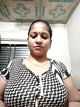 Snapshot of Payel_50 chatting on July 10, 2026, 5:35 pm Payel 50 online show from July 10, 2026, 5:35 pm