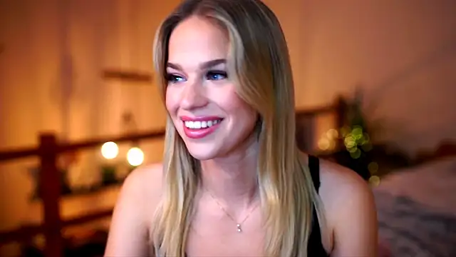 Snapshot of Emilyvanroessel chatting on October 30, 2025, 7:00 pm Emilyvanroessel online show from October 30, 2025, 7:00 pm