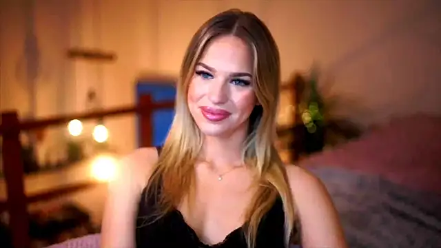 Snapshot of Emilyvanroessel chatting on November 6, 2025, 5:17 pm Emilyvanroessel online show from November 6, 2025, 5:17 pm