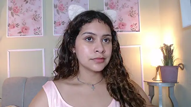 CurlyDani online show from December 13, 2025, 8:04 pm