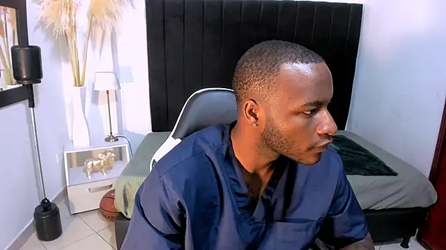 chrstian lewis1 online show from November 28, 2025, 3:23 pm