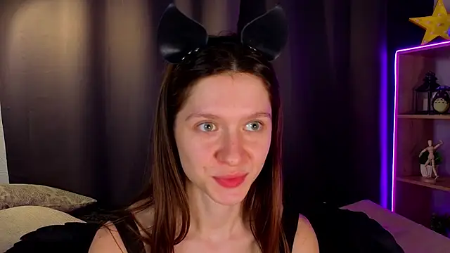 Snapshot of MinaMancilla chatting on September 10, 2025, 4:17 pm MinaMancilla online show from September 10, 2025, 4:17 pm