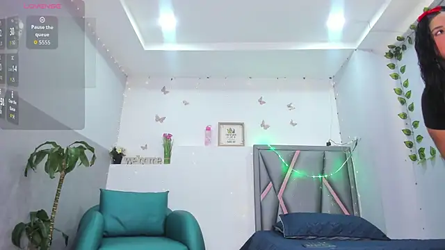 Snapshot of aurora_tziu chatting on February 14, 2026, 4:02 am aurora tziu online show from February 14, 2026, 4:02 am