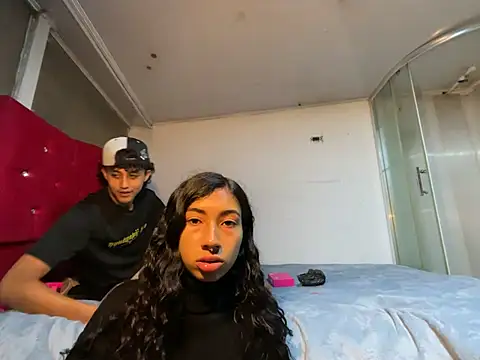 Snapshot of keith_russo chatting on February 13, 2026, 11:49 pm keith russo online show from February 13, 2026, 11:49 pm