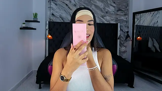 Snapshot of kitty_collins_ chatting on June 2, 2026, 11:54 am kitty collins online show from June 2, 2026, 11:54 am