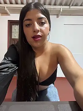 Isaa-Sweet online show from December 20, 2025, 1:41 am