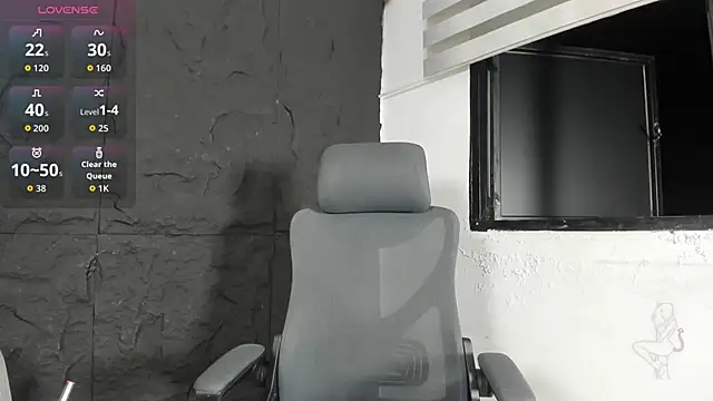 ThaliaBrooks  online show from September 30, 2025, 4:40 am