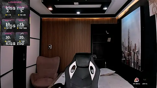 ThaliaBrooks  online show from November 28, 2025, 6:13 am